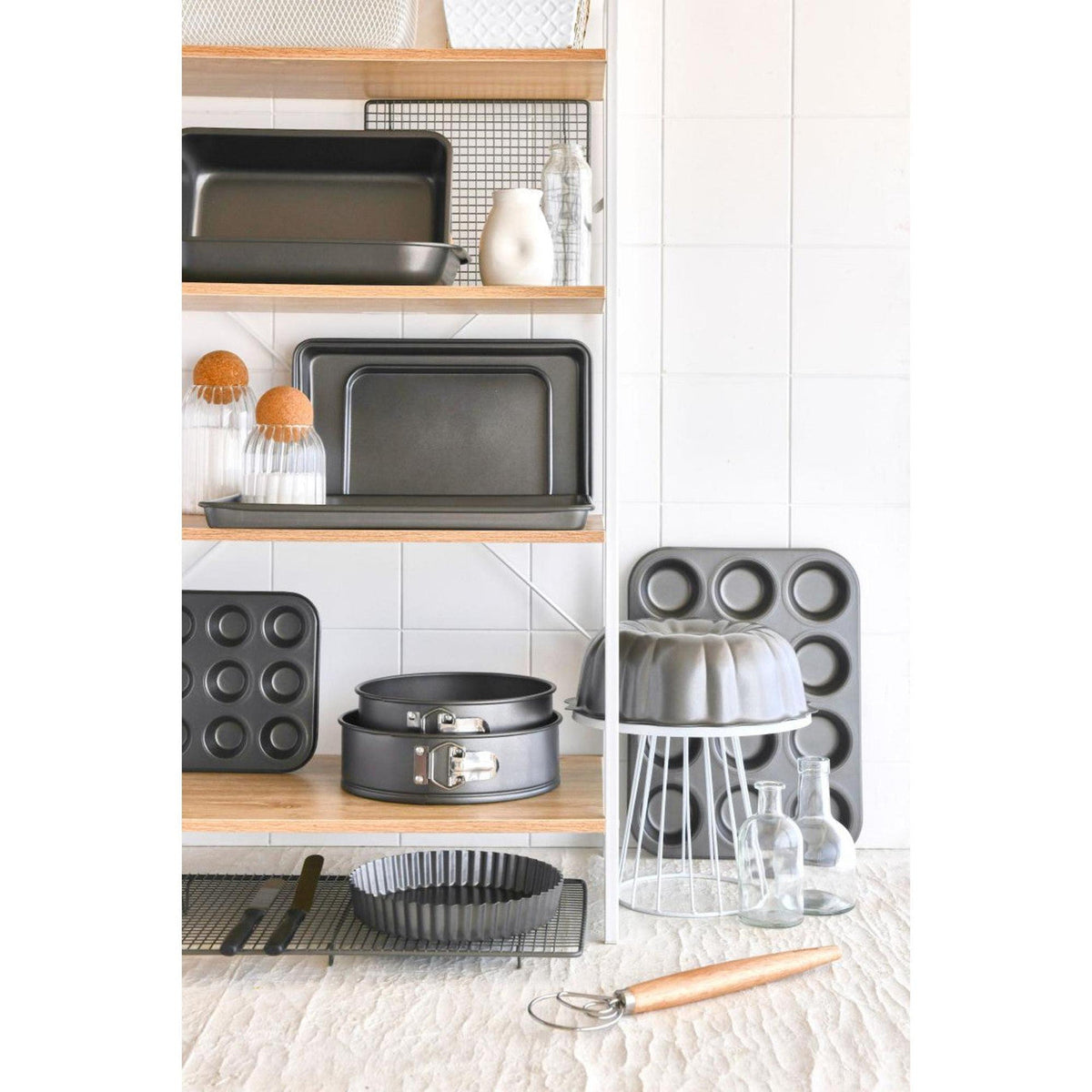 BAKEMASTER Non Stick Cooling Tray 25 x 23cm - Non Stick