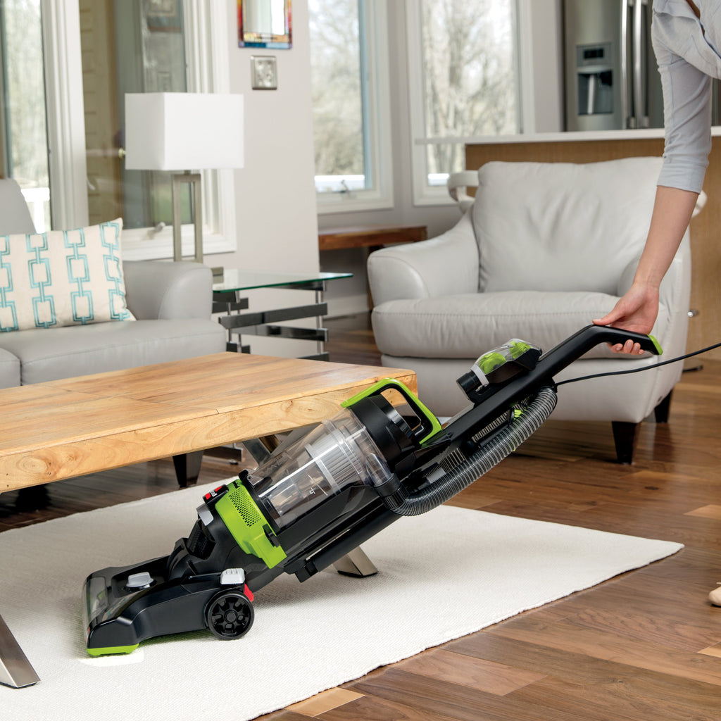 BISSELL 2261F PowerForce Helix Turbo Rewind vacuum cleaning carpet