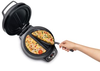 Breville LEG250GRY Light and Fluffy maker with two cooked omelettes